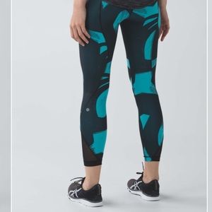 Lululemon Inspire Tight II - size 6
